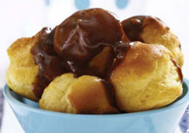 Helva ve Çikolata Soslu Profiterol